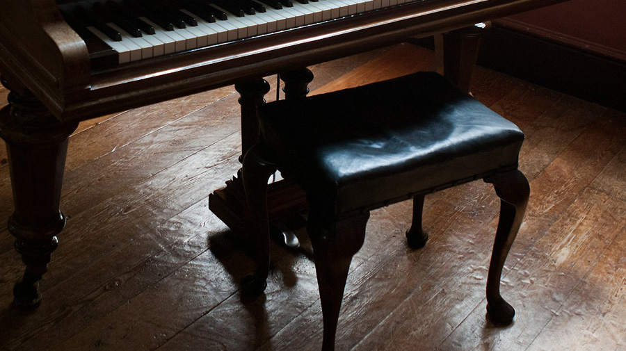Sgabello pianoforte - Sgabello regolabile pianoforte - sedia  pianoforteTagliabue Pianoforti dal 1920 a Milano